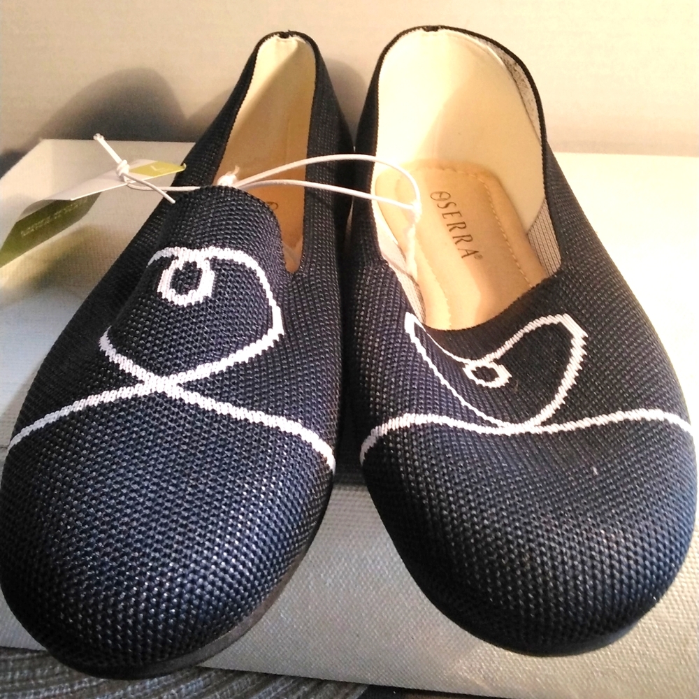 NEW Women's Serra Flats